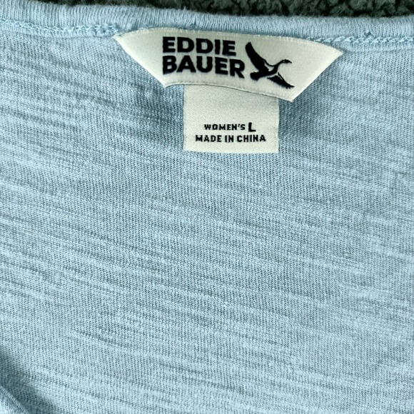 Eddie Bauer Women's Size L V-Neck T-Shirt Light Blue Cotton Slub Knit - Picture 3 of 8